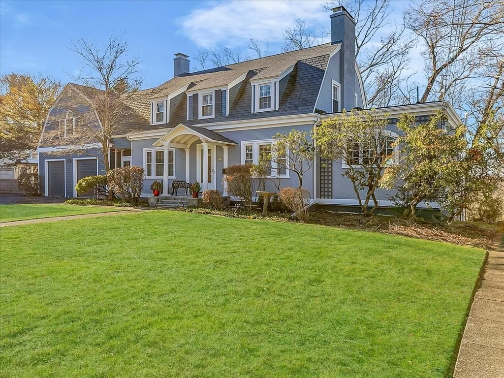 243 Upland Ave, Newton Highlands