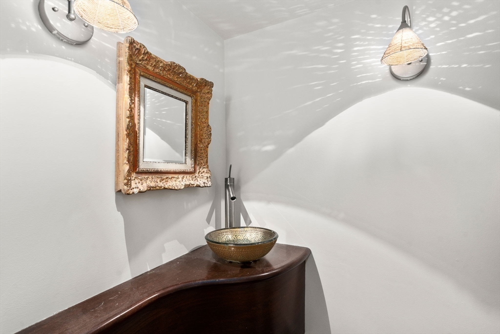 57 Hedge Rd, Brookline