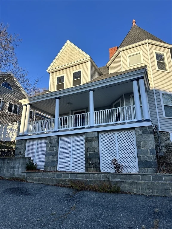 283 Broadway, Central