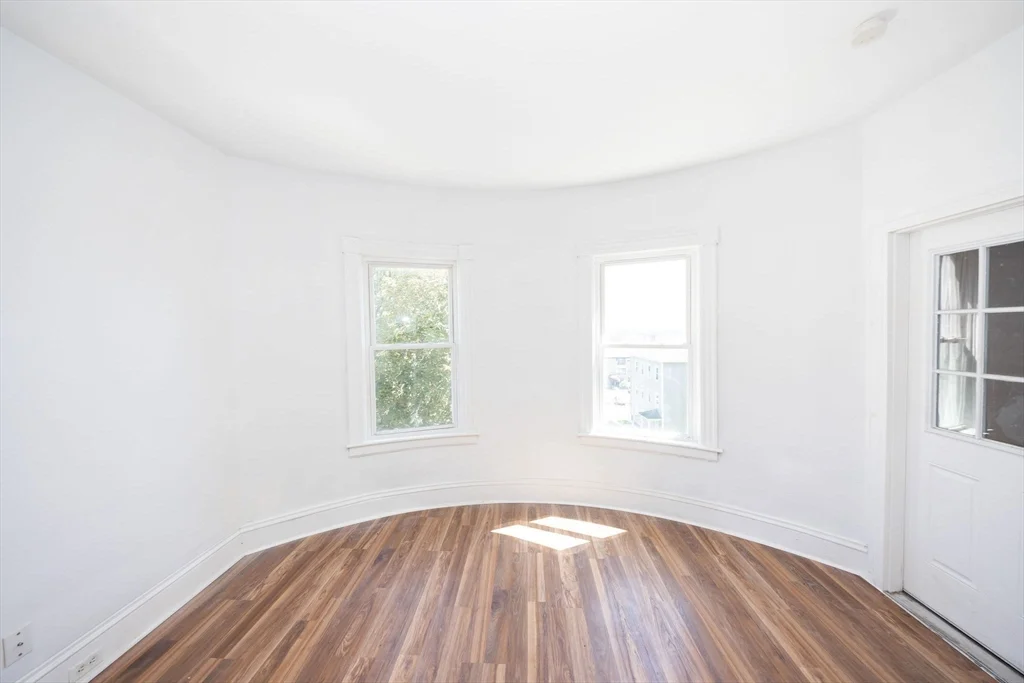 6 Vernon Street Pl, Worcester