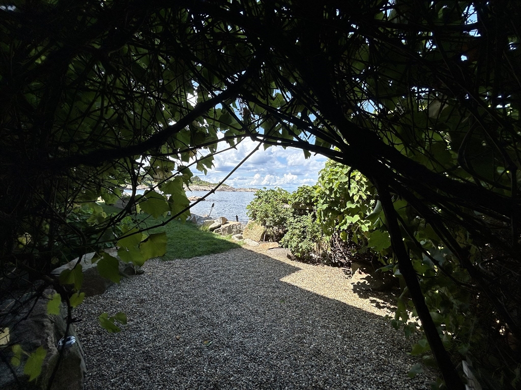 331 Granite St, Folly Cove