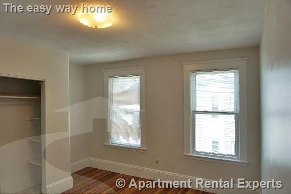 56-58 Oxford St, Spring Hill
