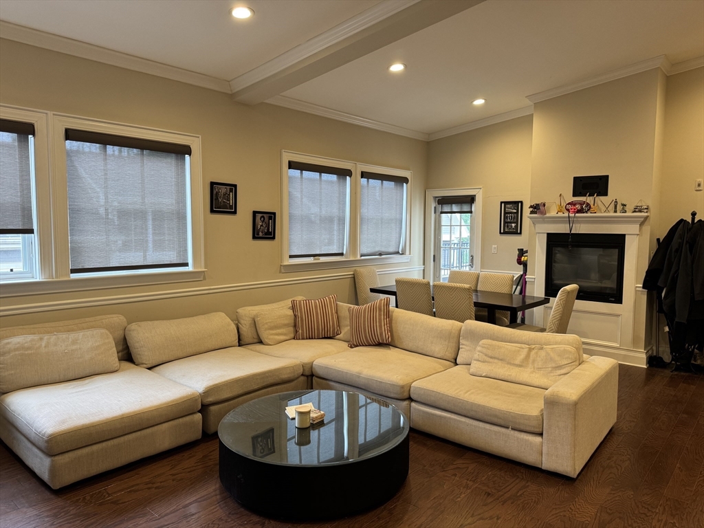 616 East Fourth, South Boston