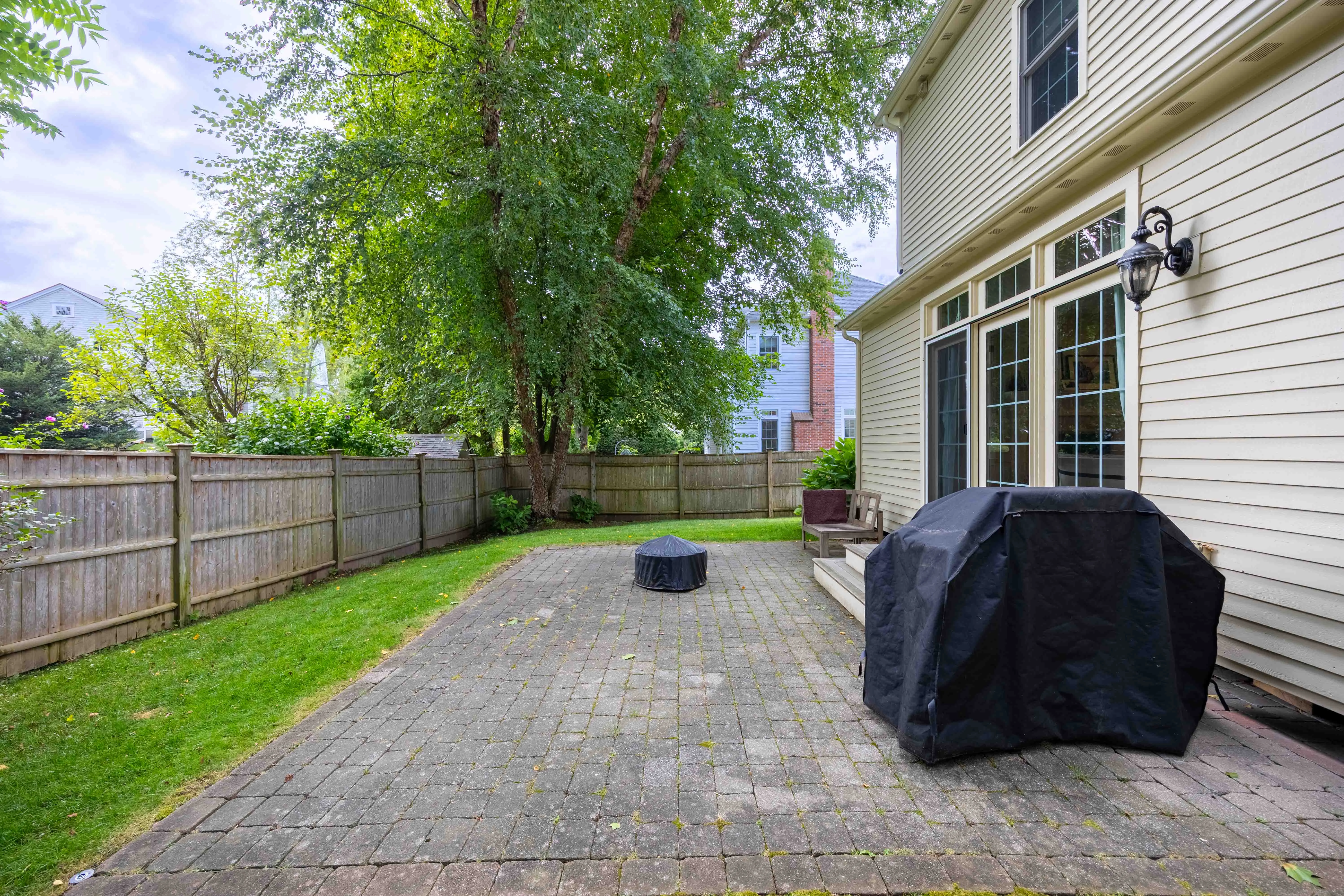 27 Mellon Rd, Wellesley