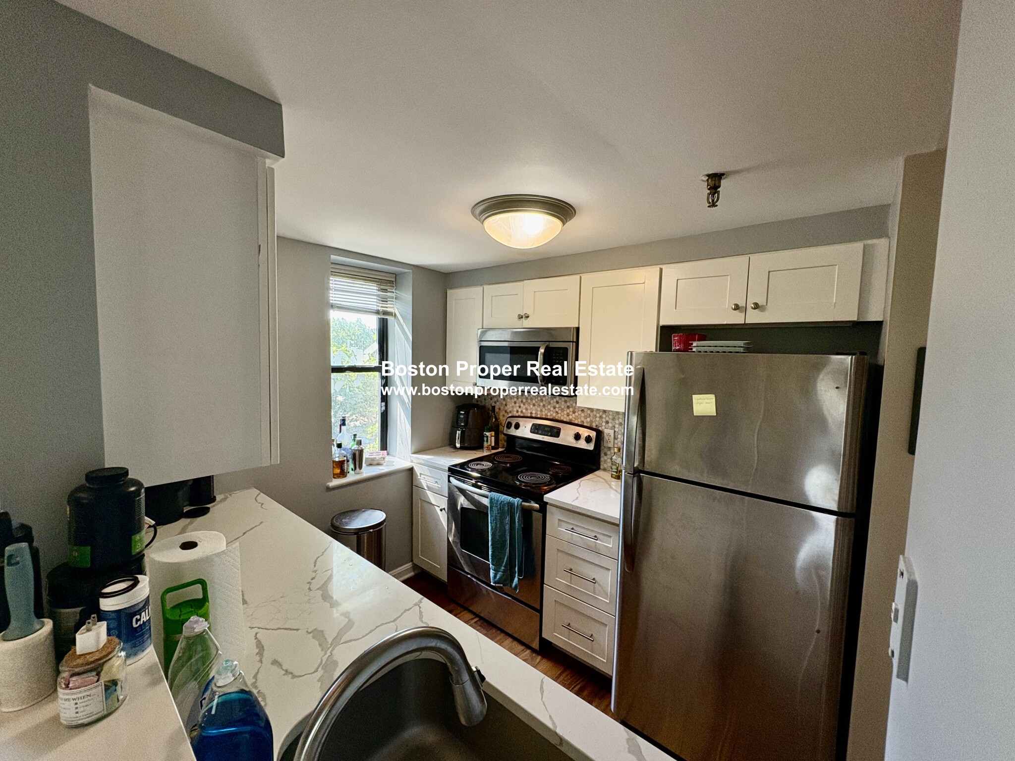 1933 Commonwealth Ave, Brighton