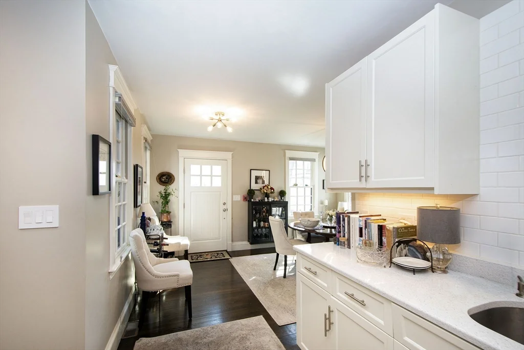 108-110 Elm St, Cohasset