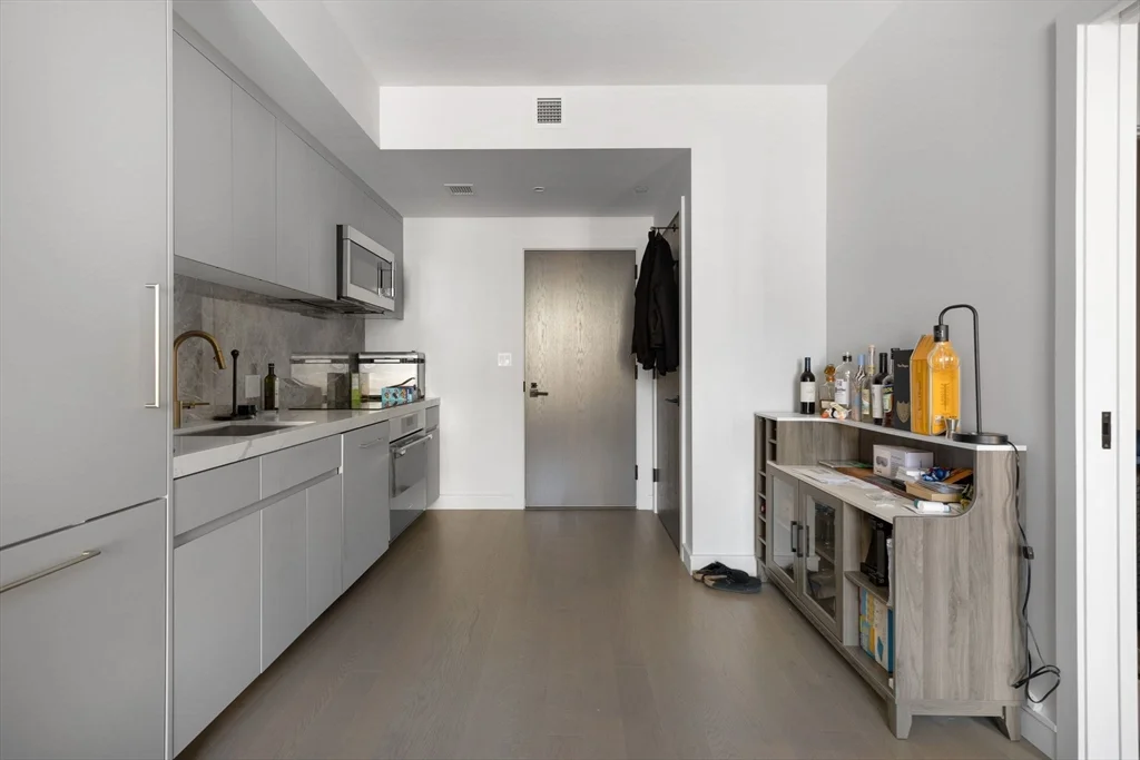 55 Lagrange, Downtown