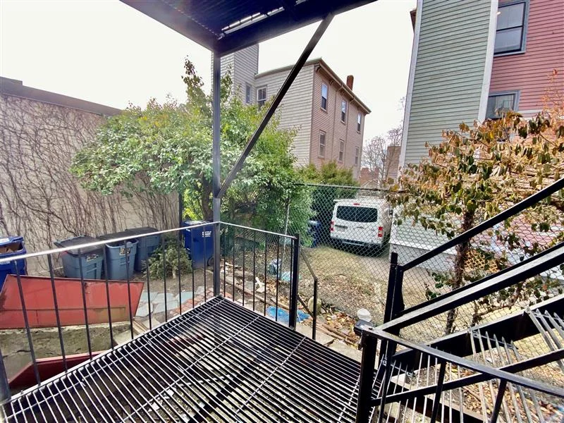 23 Elmer St, Riverside