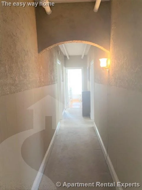 53 Winchester St, Tufts