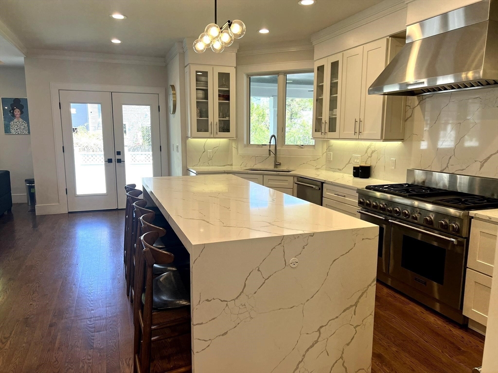 19 Shute Path, Newton Center