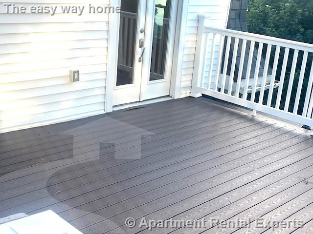 24 Pinckney St, Sullivan Square