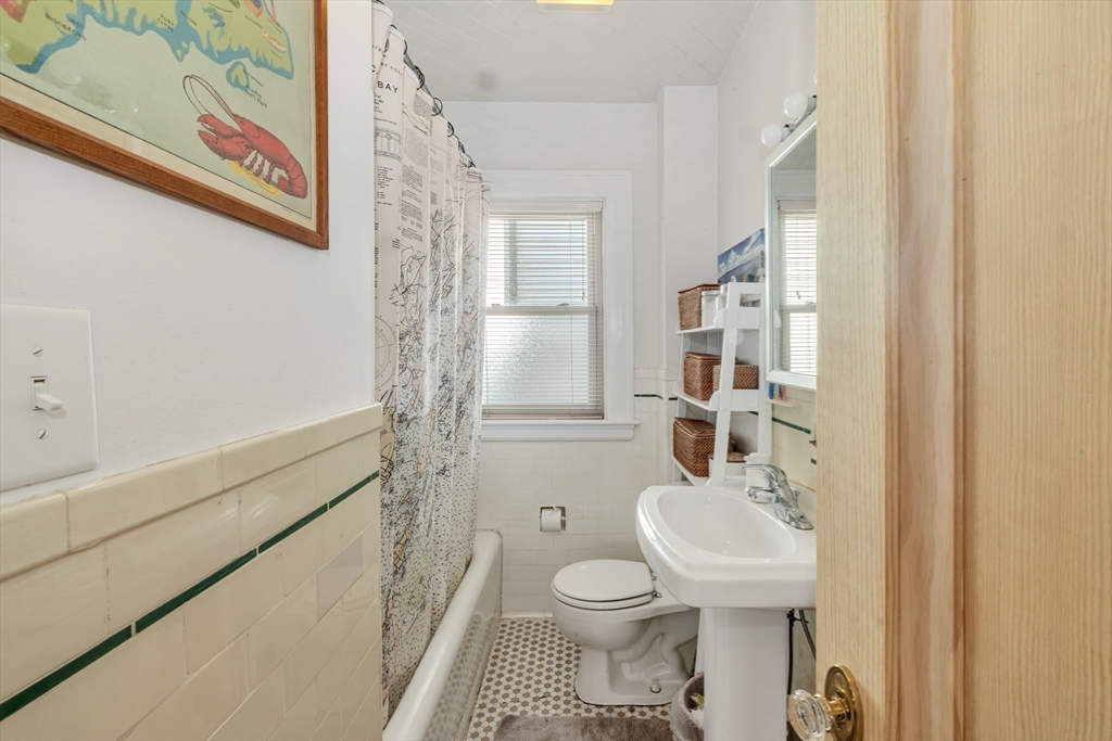 90 Walter St, Roslindale