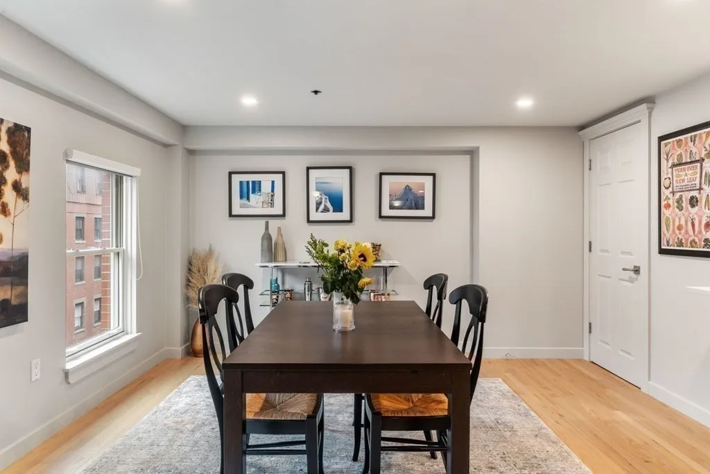 100 Fulton St, North End