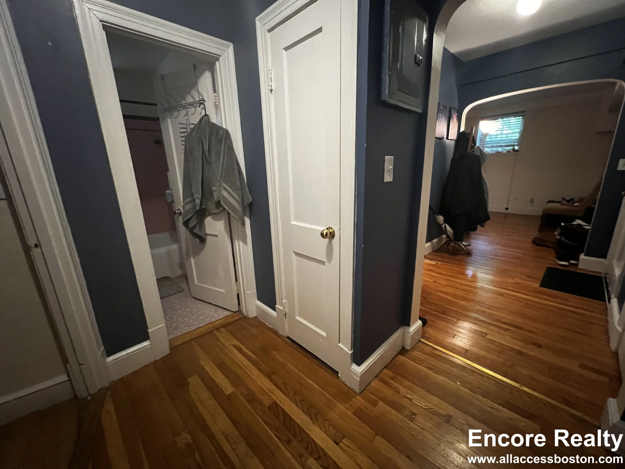 1555 Beacon St, Brookline