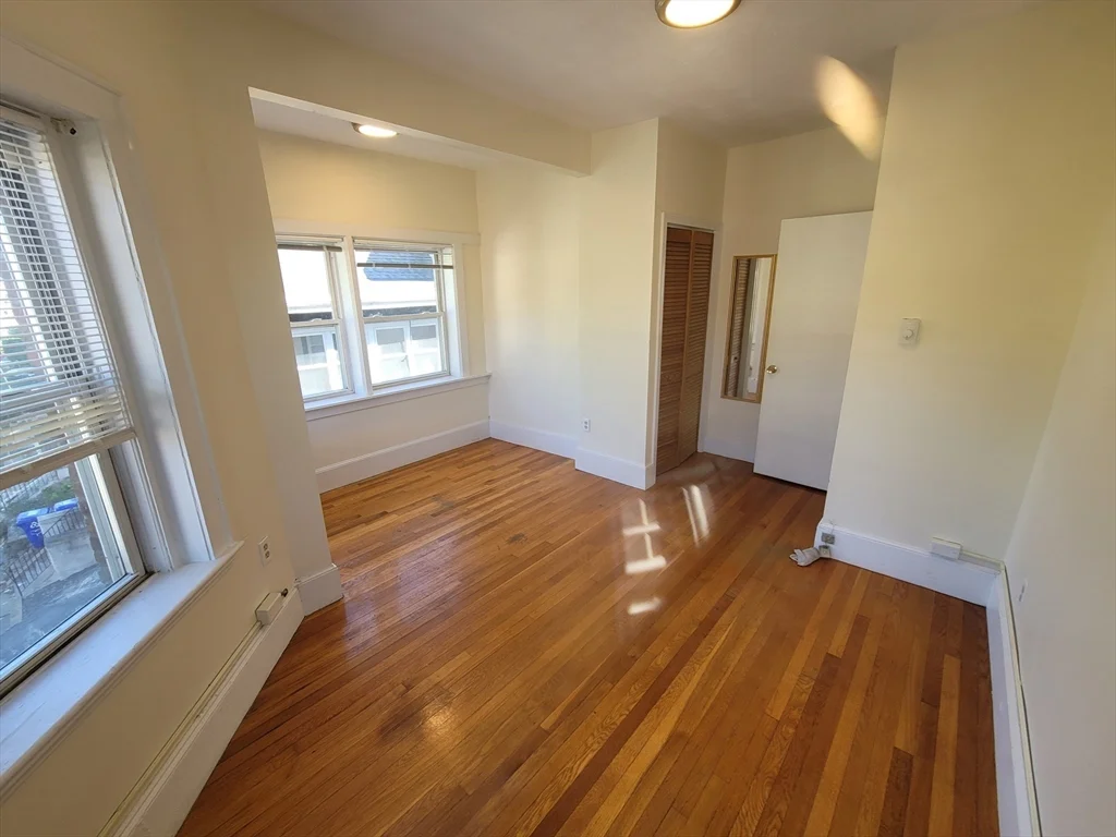 36 Boulevard Ter, Brighton