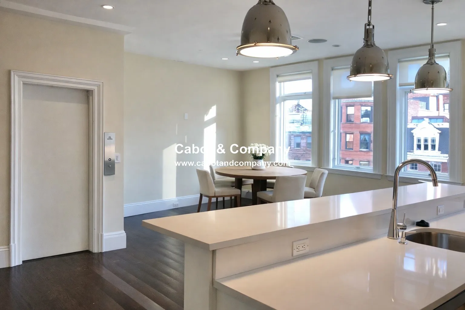 165 Newbury St, Back Bay