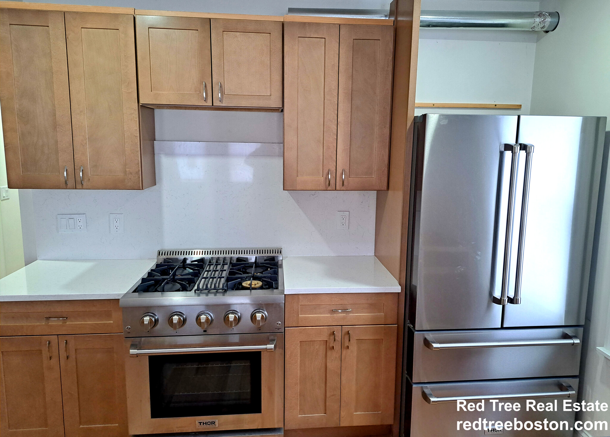 194 Cedar St, Powder House Square