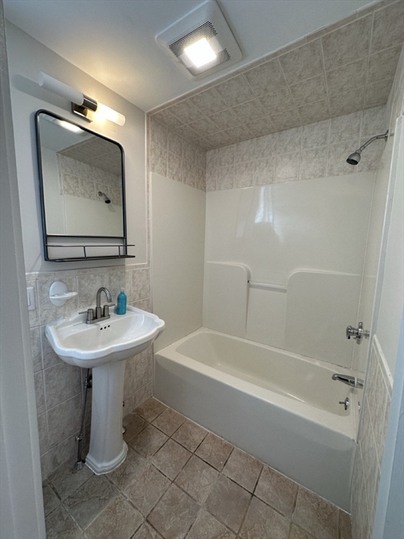 289 Walnut Stoughton, Stoughton