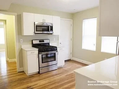 4043 Washington St, Jamaica Plain