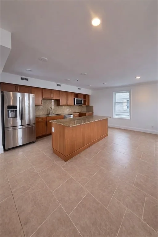 373 Crescent Ave, Chelsea