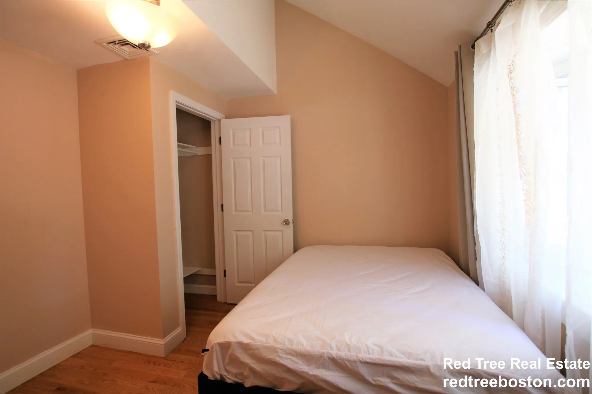 50 Undine Rd, Brighton