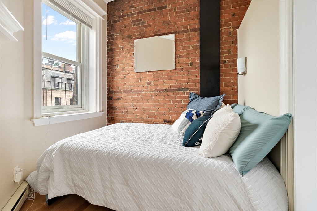 127 Marlborough St, Back Bay