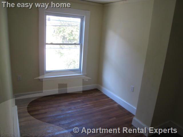 79 Walnut St, Prospect Hill