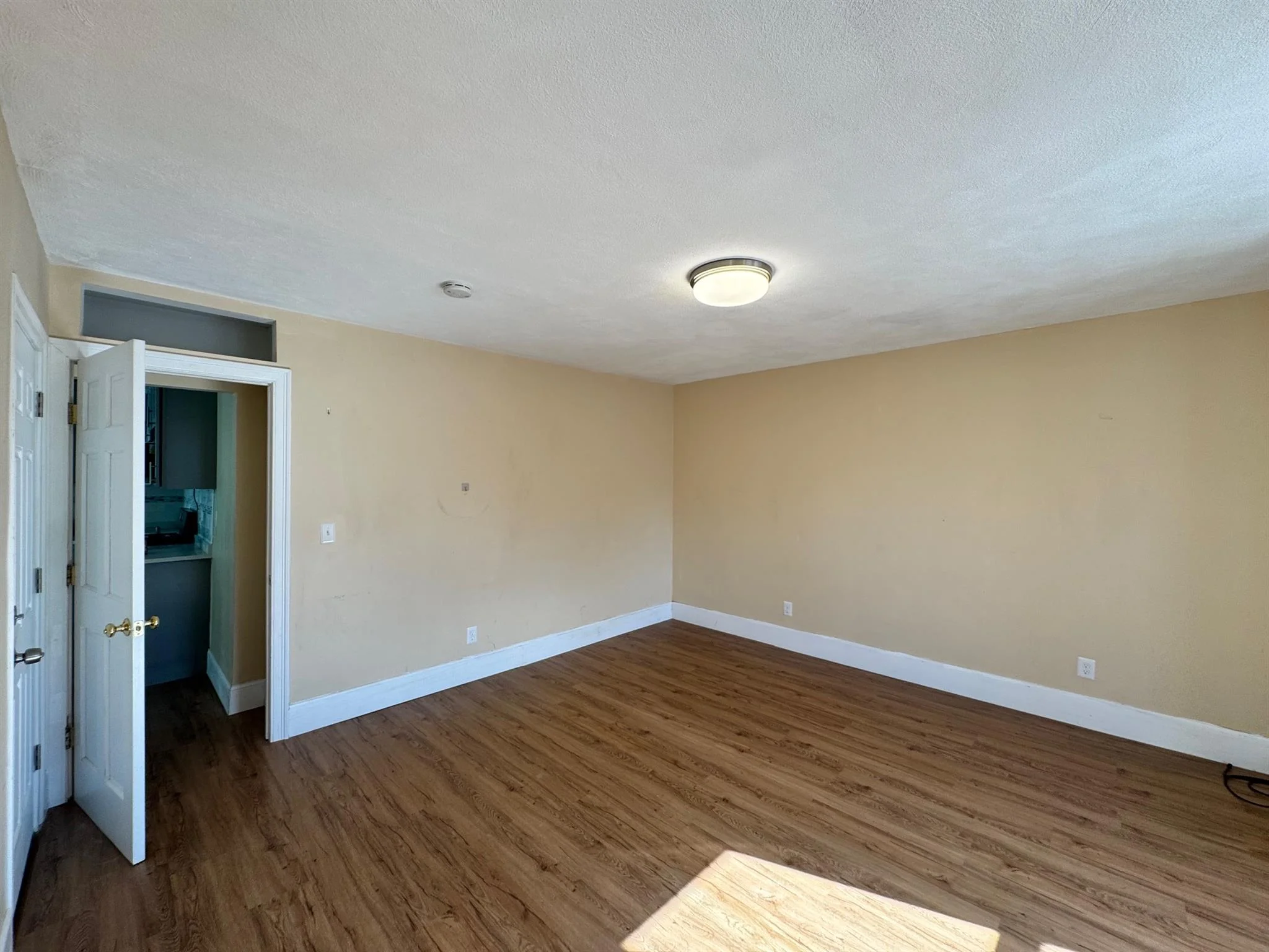 51 Beacon St, Ward Two