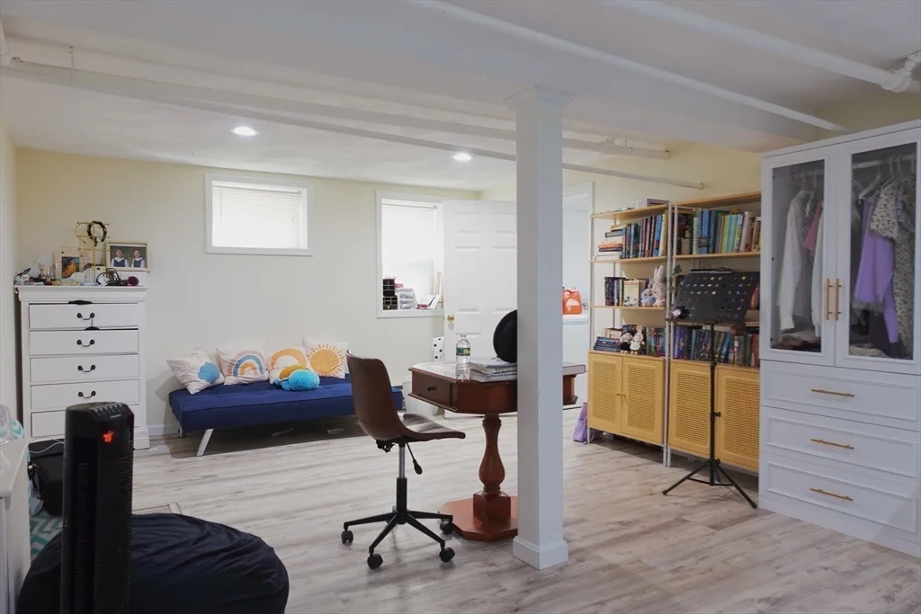 1 Vincent, Belmont