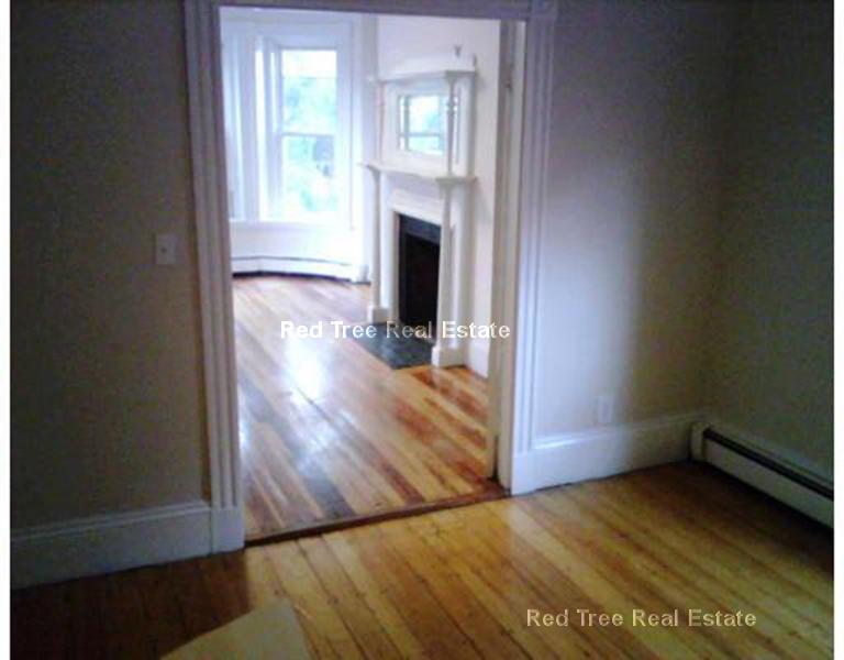 127 Cedar St, Roxbury