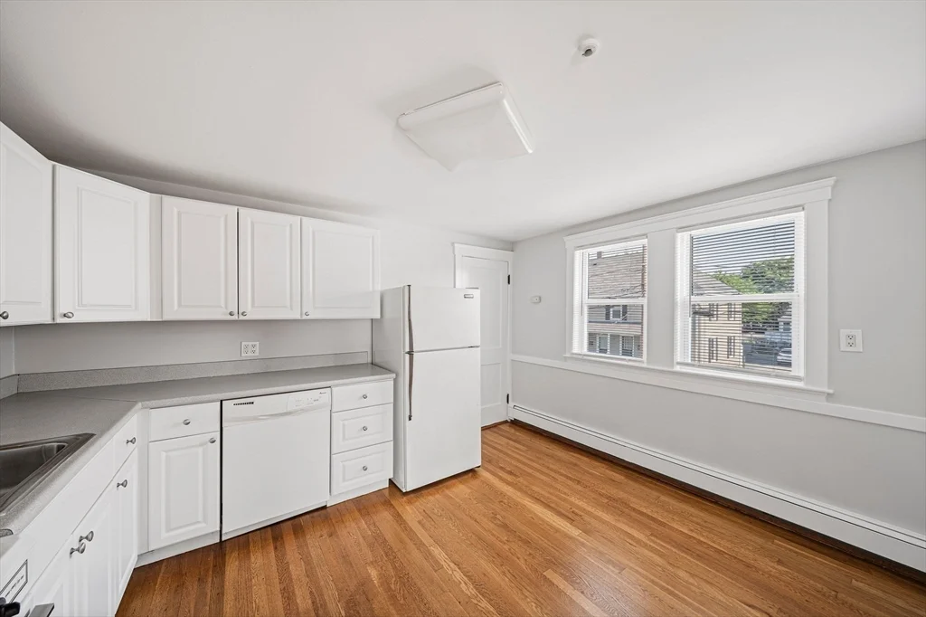 14 Hartwell St, Waltham