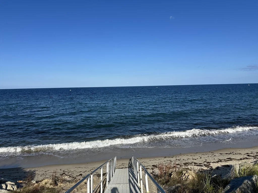 3 Foxglove Dr, Manomet