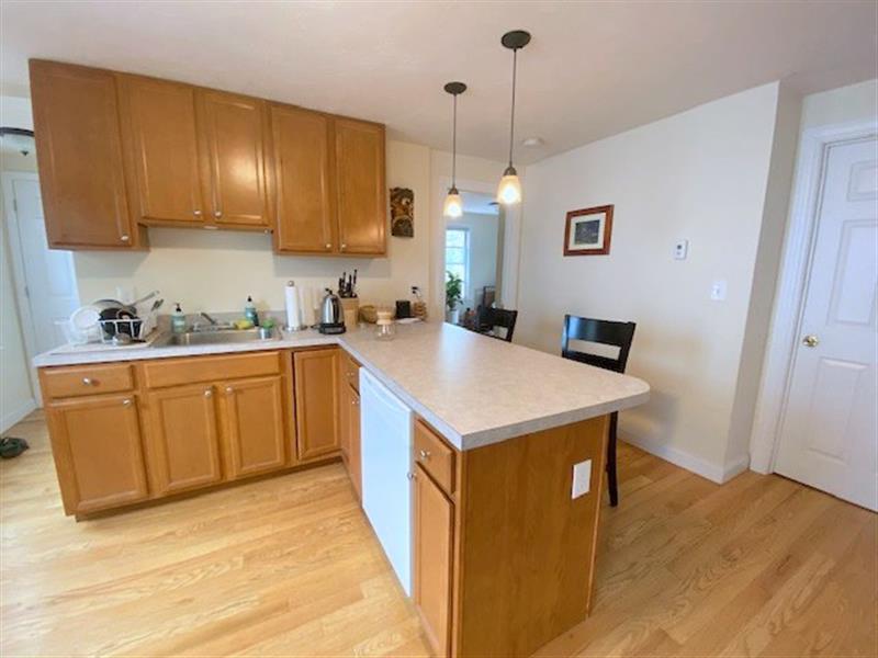 395 Columbia St, Wellington-Harrington