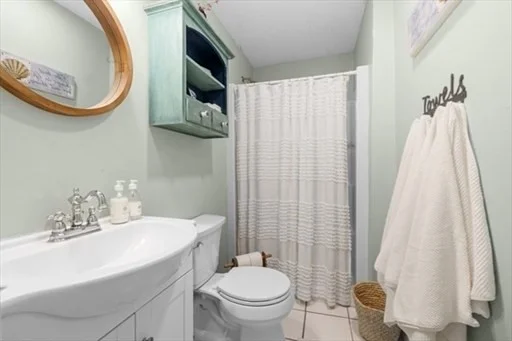 13B Hathaway, Fairhaven