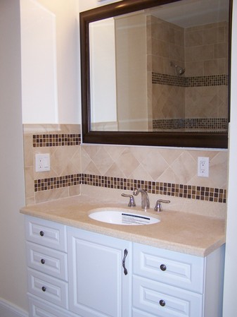 146 Hillside Rd, Watertown