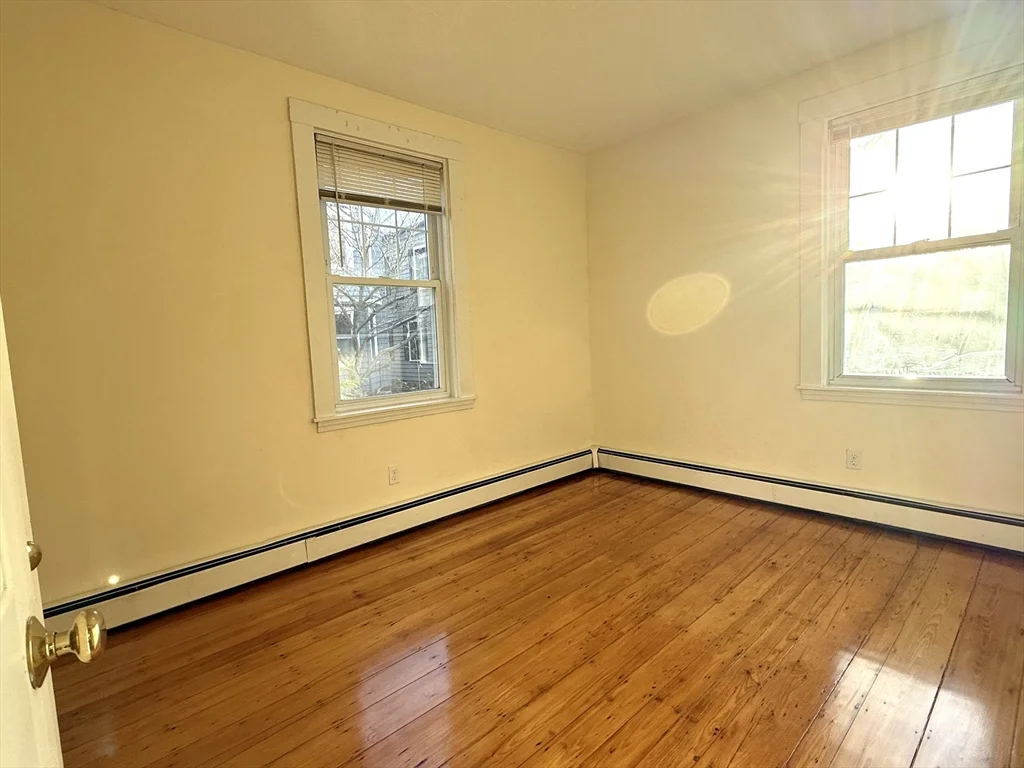 18 Roberts St, Brookline