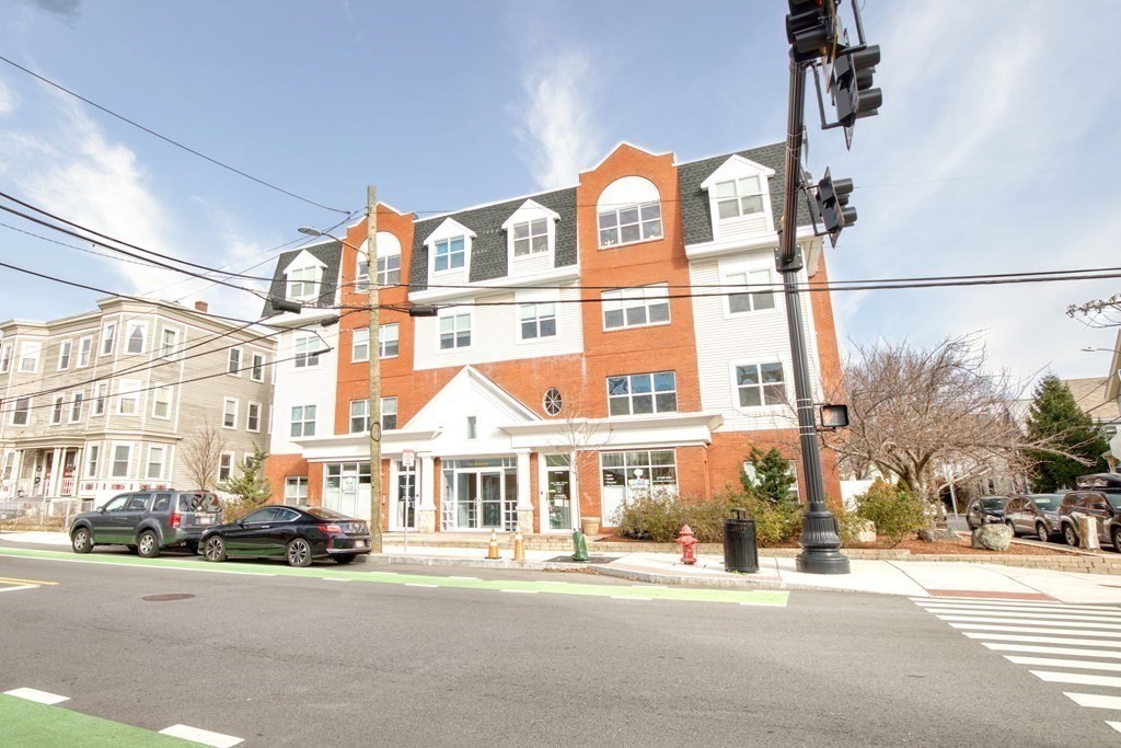 65 Beacon St, Somerville