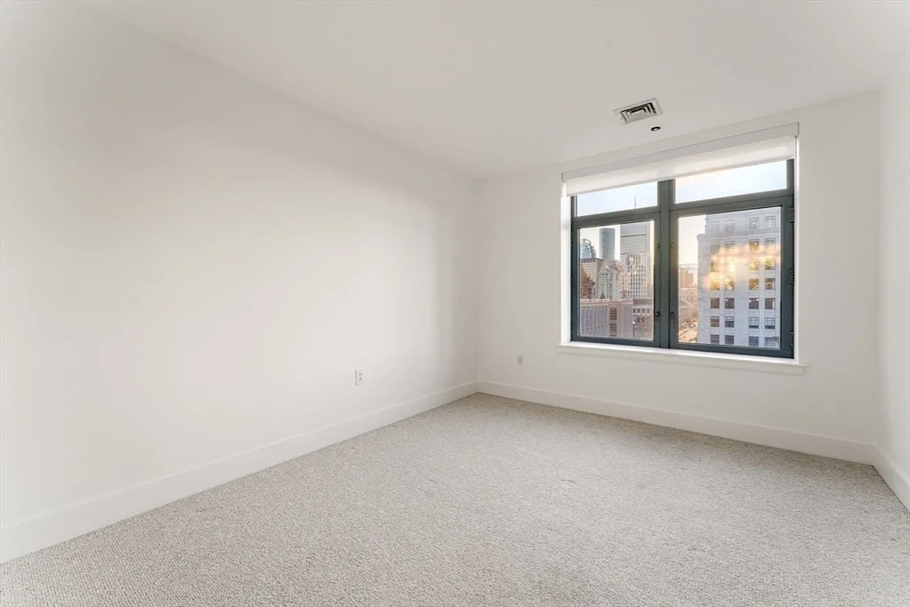 425 Boylston St, Back Bay