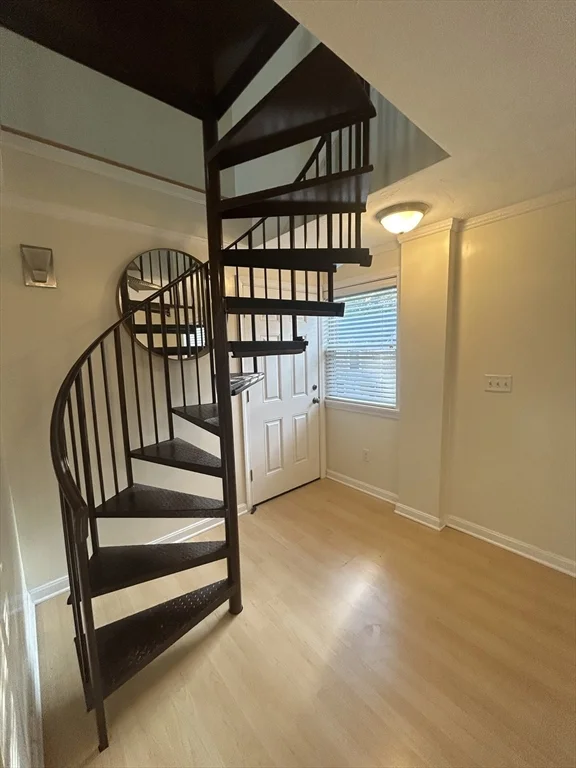 36 Hunting St, East Cambridge