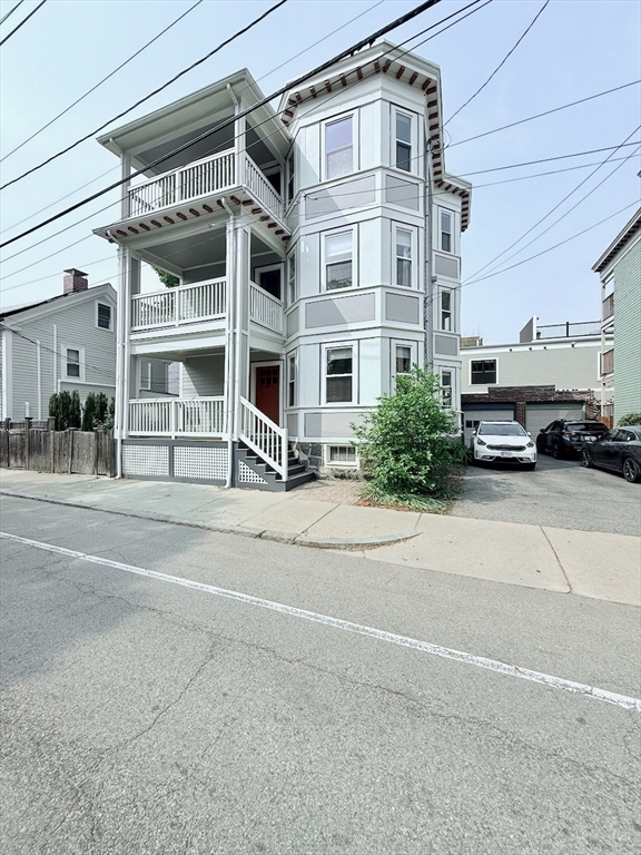 58 Seaverns Ave, Jamaica Plain