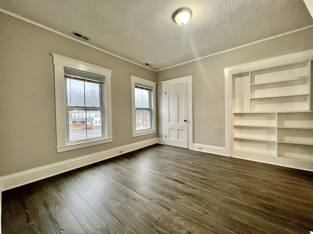 264 Middlesex Rd, Tyngsborough