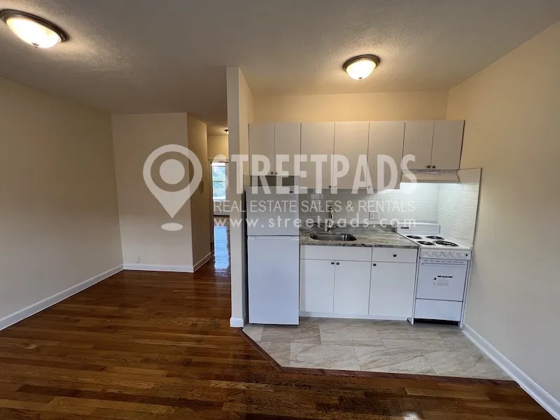 172 North Beacon St, Brighton