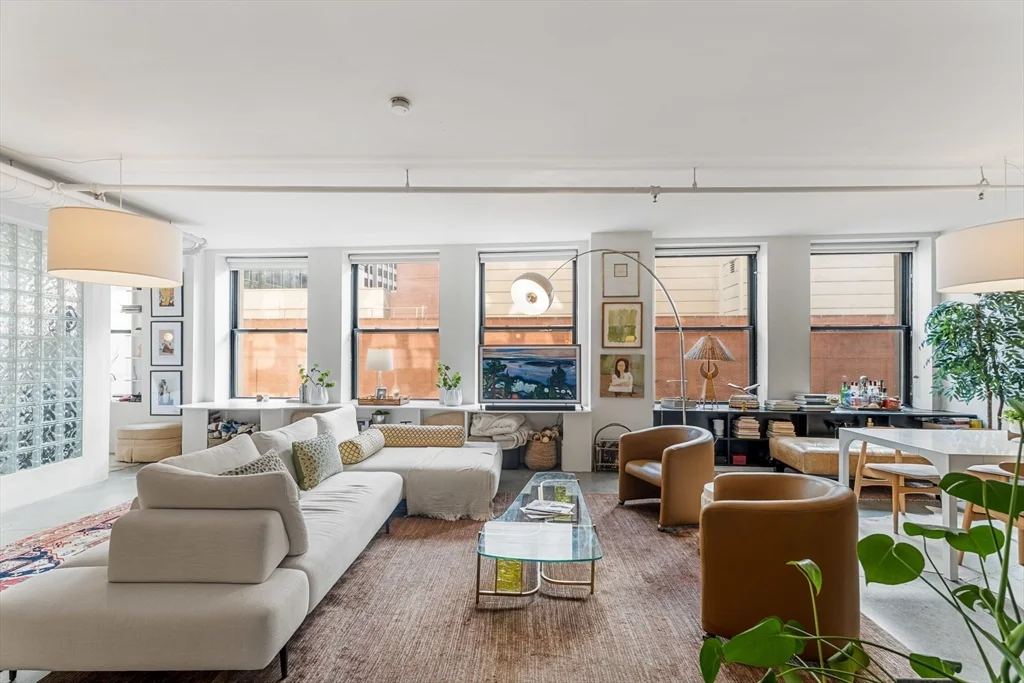 453 Washington St, Midtown