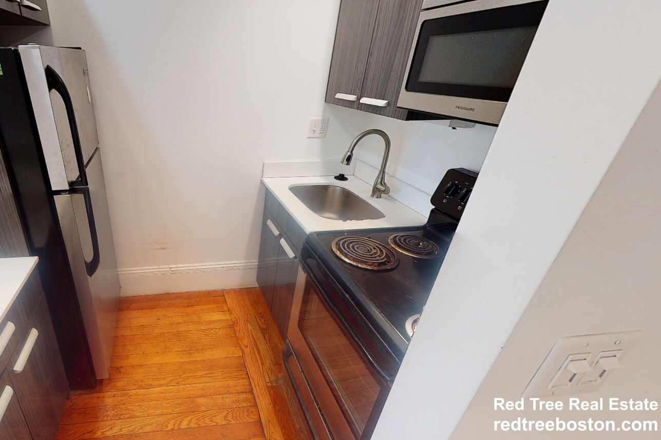 379 Commonwealth Ave, Back Bay