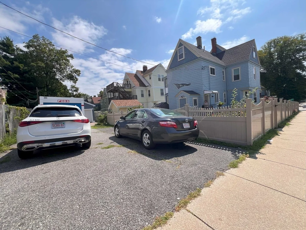 25 Rowena St, Dorchester