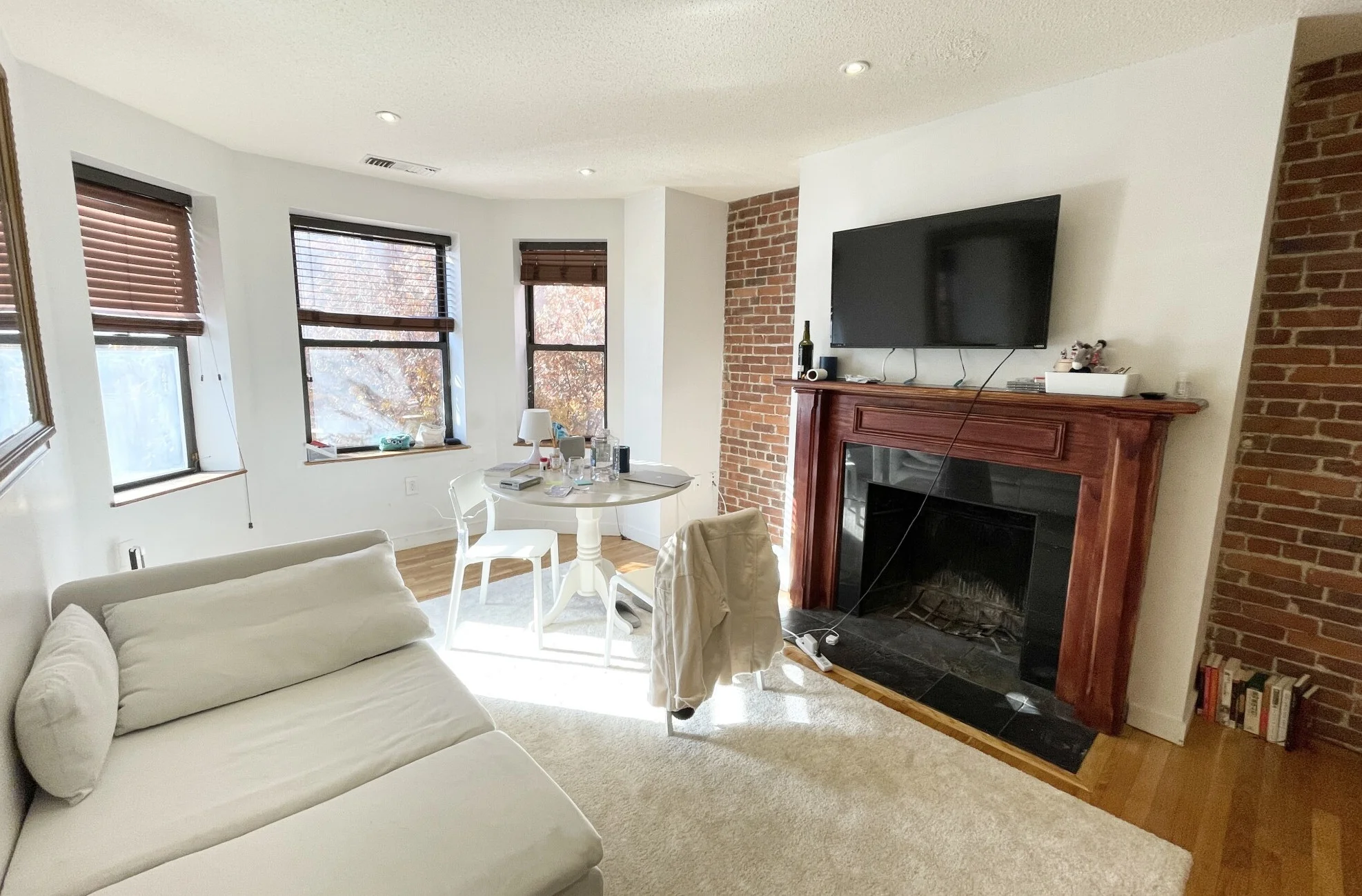 73 Gainsborough St, Fenway