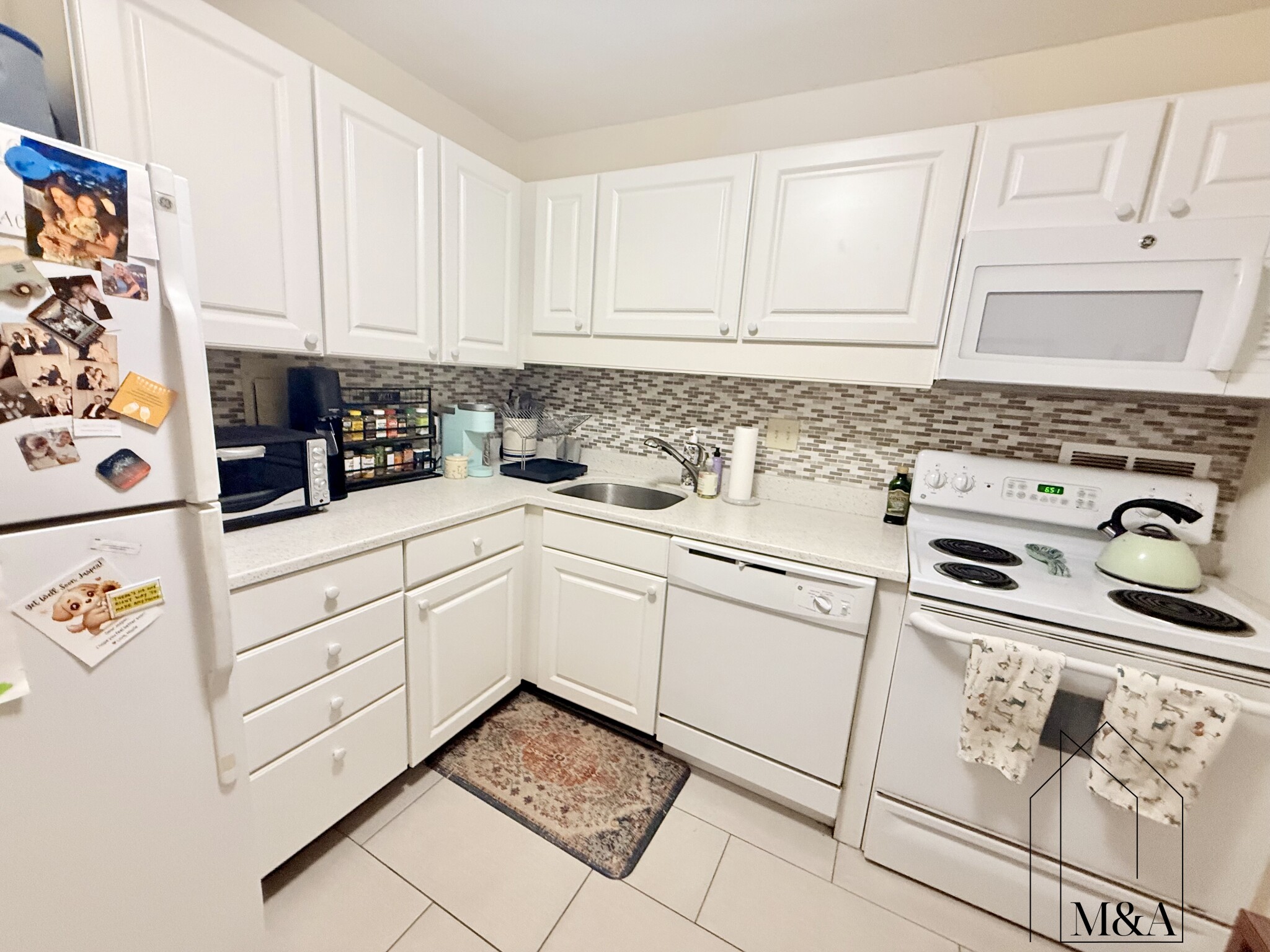 101 Monmouth St, Longwood