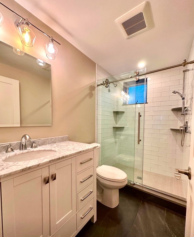 15 Cedar St, Charlestown