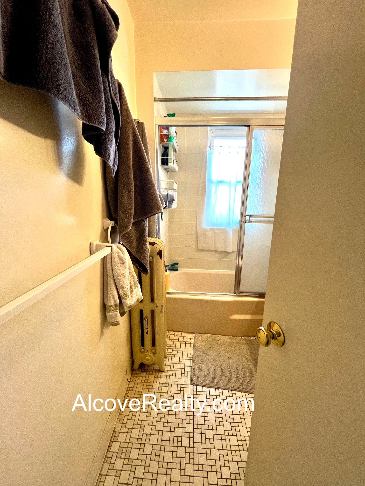 19 Sartwell Ave, Spring Hill