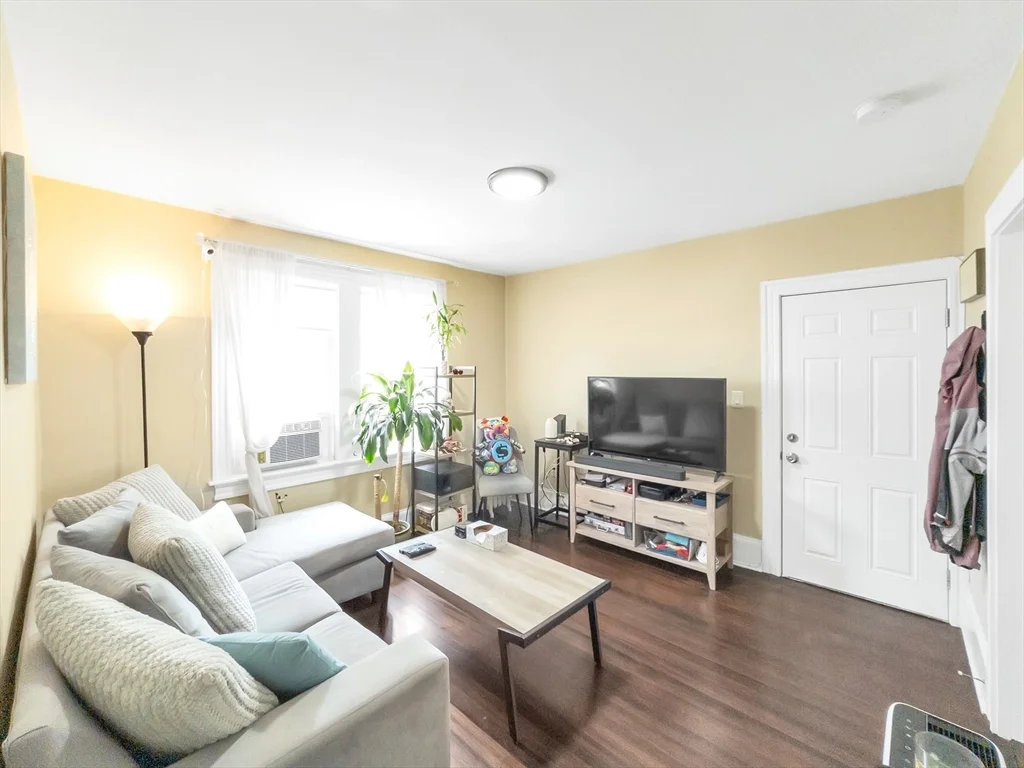 24 Annafran St, Roslindale